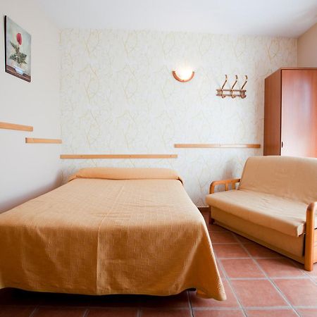 Apartamentos Rurales "La Fuentecilla" Banos De Montemayor Eksteriør billede