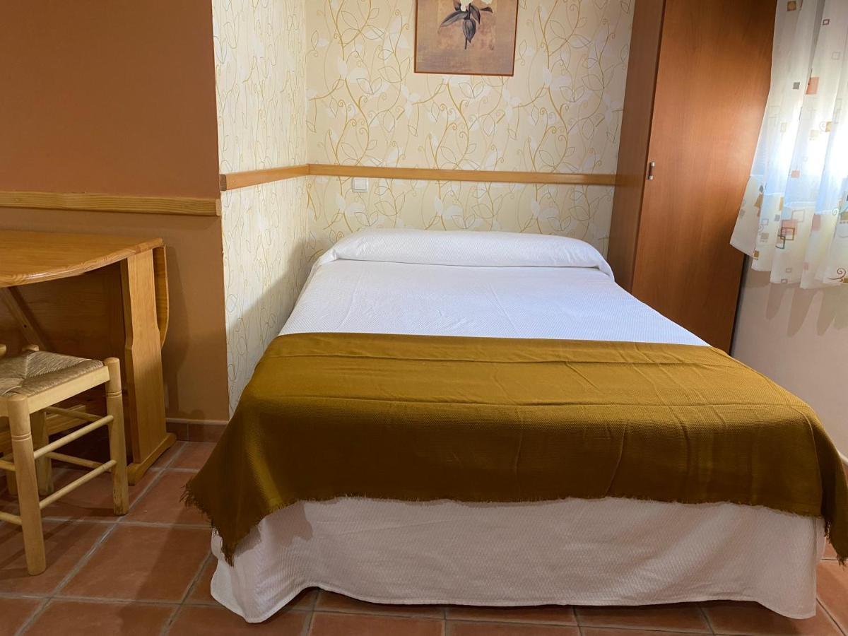 Apartamentos Rurales "La Fuentecilla" Banos De Montemayor Eksteriør billede